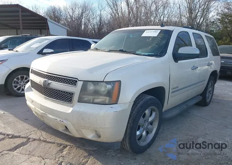 2010 Chevrolet Tahoe Ltz из США, поврежденный, VIN 1GNUCCE00AR100784